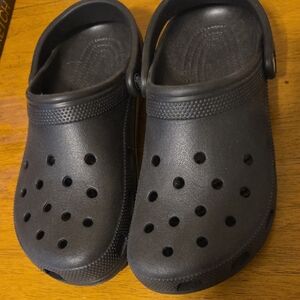 CROCS Basic Black Size 10  Excellent Condition. Worn Once